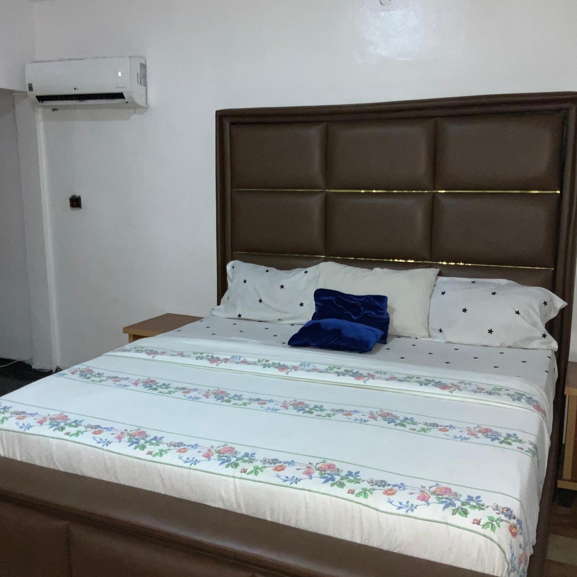Blue Moon Hotels Victoria Island Лаґос Екстер'єр фото